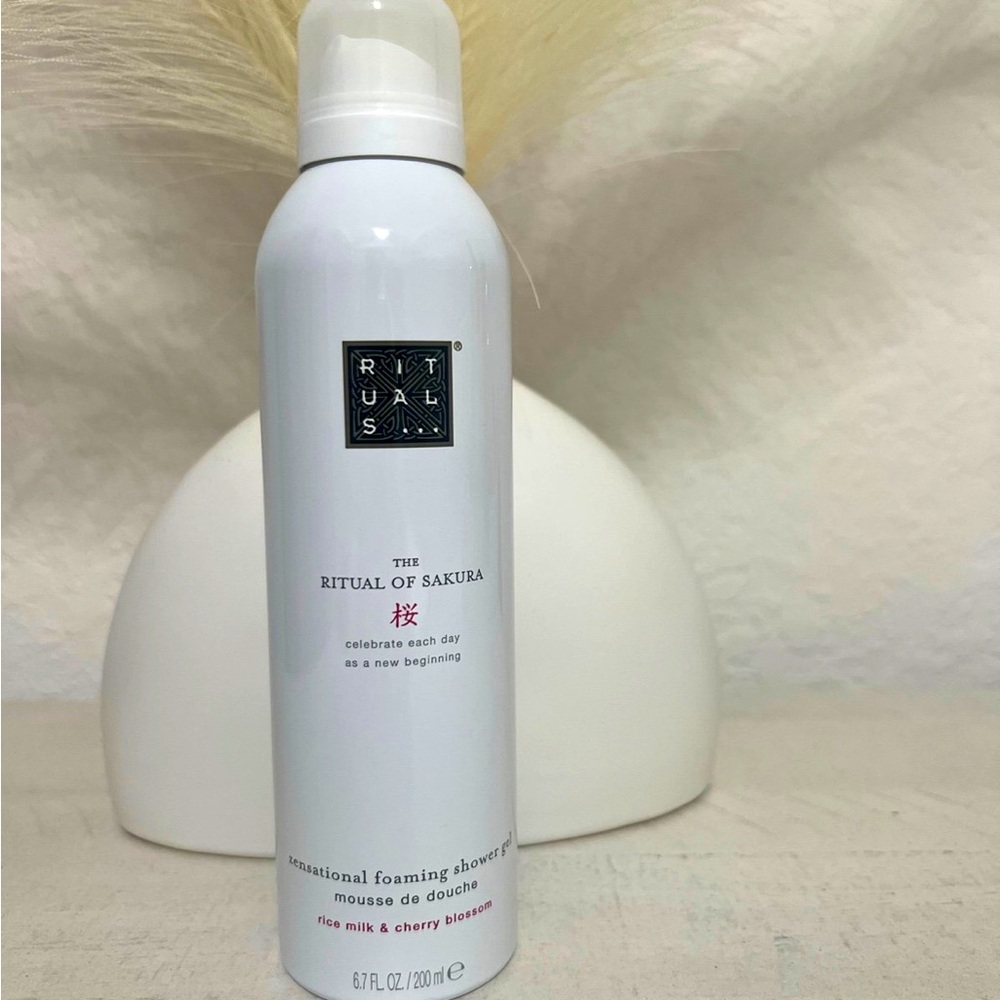 RITUALS the ritual of Sakura foaming shower gel